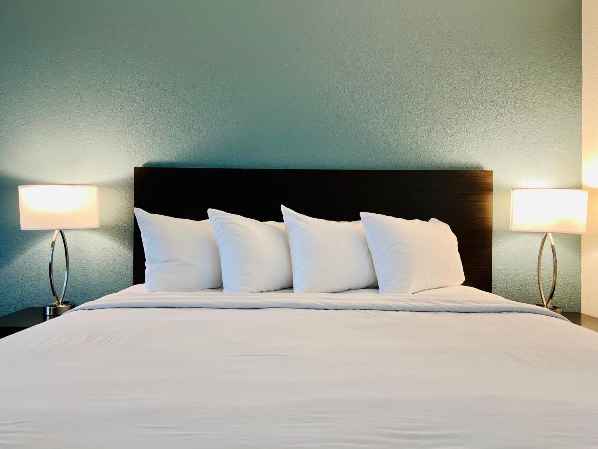 Sleep Inn & Suites Wisconsin Dells Bagian luar foto