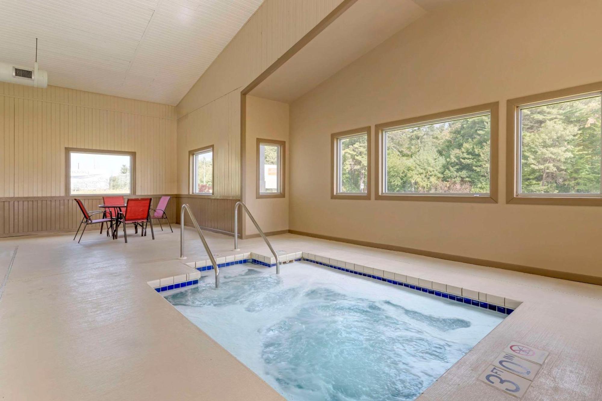 Sleep Inn & Suites Wisconsin Dells Bagian luar foto